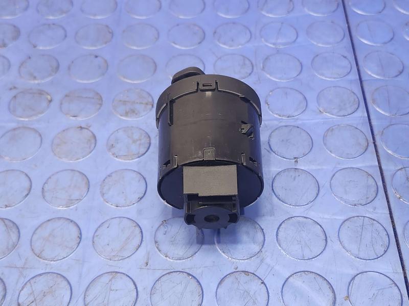 2013 Dodge Durango Headlight Switch (Dash Mtd)