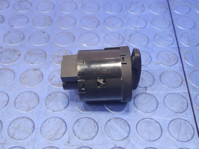 2013 Dodge Durango Headlight Switch (Dash Mtd)
