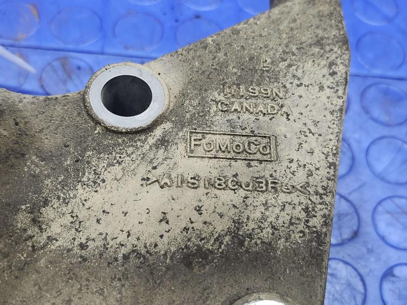 2008 Ford F-250 Super Duty Alternator Bracket
