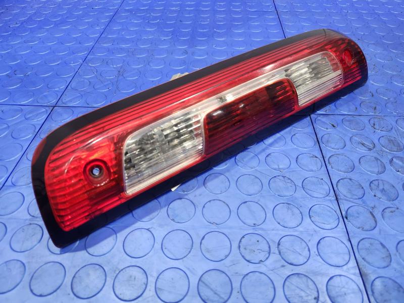 2017 Chevrolet Silverado 2500 3Rd Brake Light Avoidance Lamp