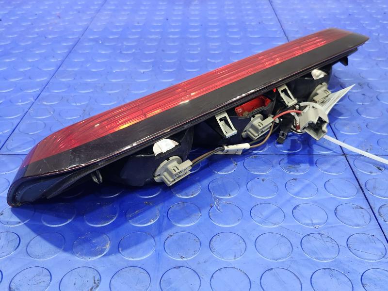 2017 Chevrolet Silverado 2500 3Rd Brake Light Avoidance Lamp