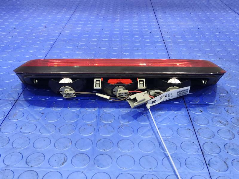2017 Chevrolet Silverado 2500 3Rd Brake Light Avoidance Lamp