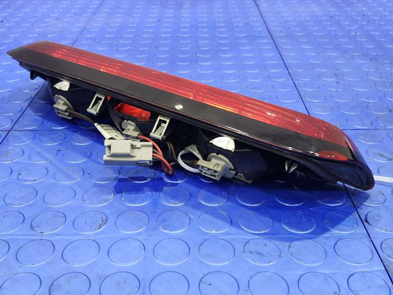 2017 Chevrolet Silverado 2500 3Rd Brake Light Avoidance Lamp