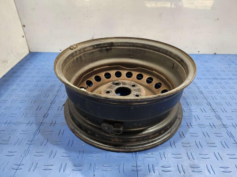 2013 Toyota Camry Wheel