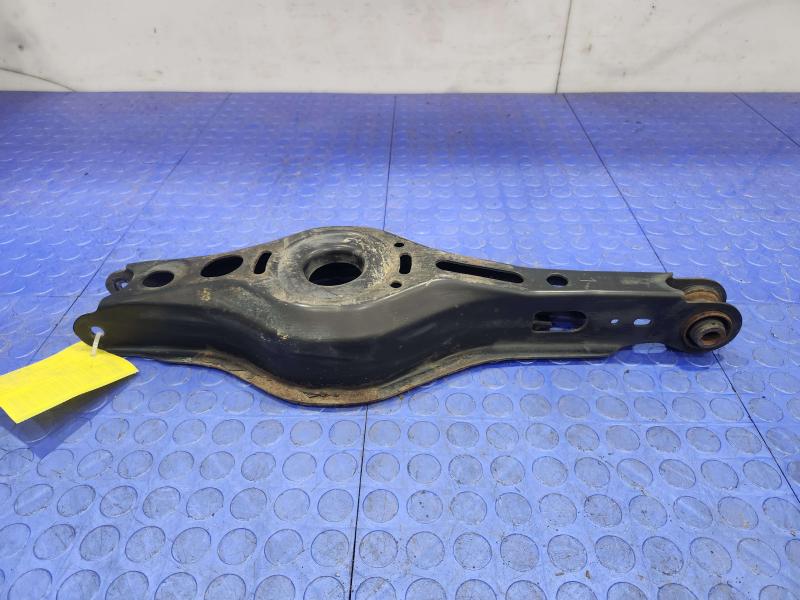 2017 Toyota Prius Lower Control Arm Rr