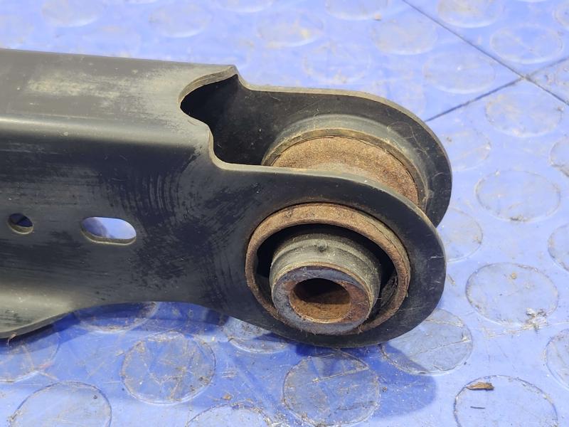 2017 Toyota Prius Lower Control Arm Rr