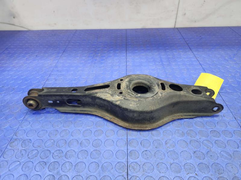 2017 Toyota Prius Lower Control Arm Rr