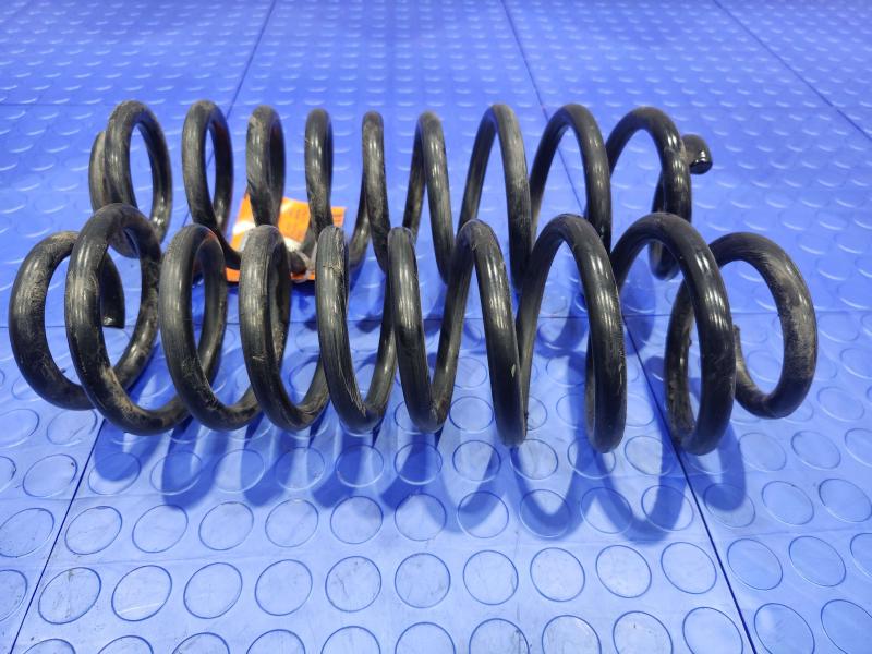 2005 - 2009 Ford Mustang Rear Coil Spring OEM 5R3Z5560BA