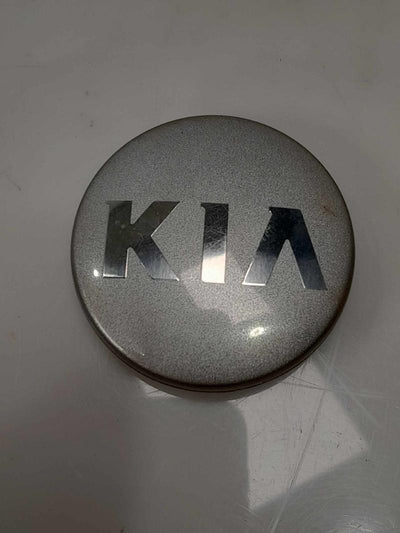 2014 - 2018 Kia Sorento Alloy Wheel Center Cap fits 18' 19' OEM 529604C700