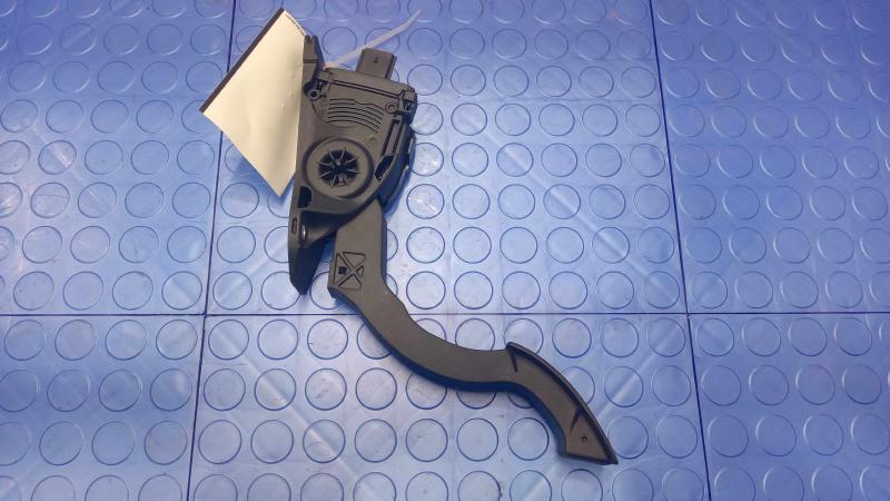 2012-2018 Ford Focus Accelerator Pedal Assembly Genuine OEM Part BV61-9F836-AB