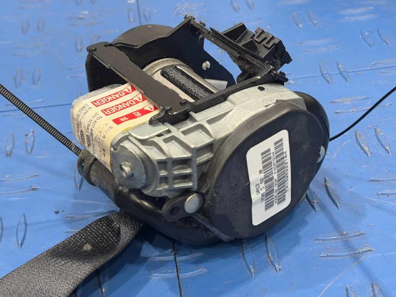 2012 Jeep Compass Front Seat Belt