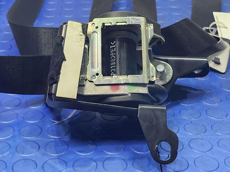 2006 Mercedes CLS-Class Rear Seat Belt