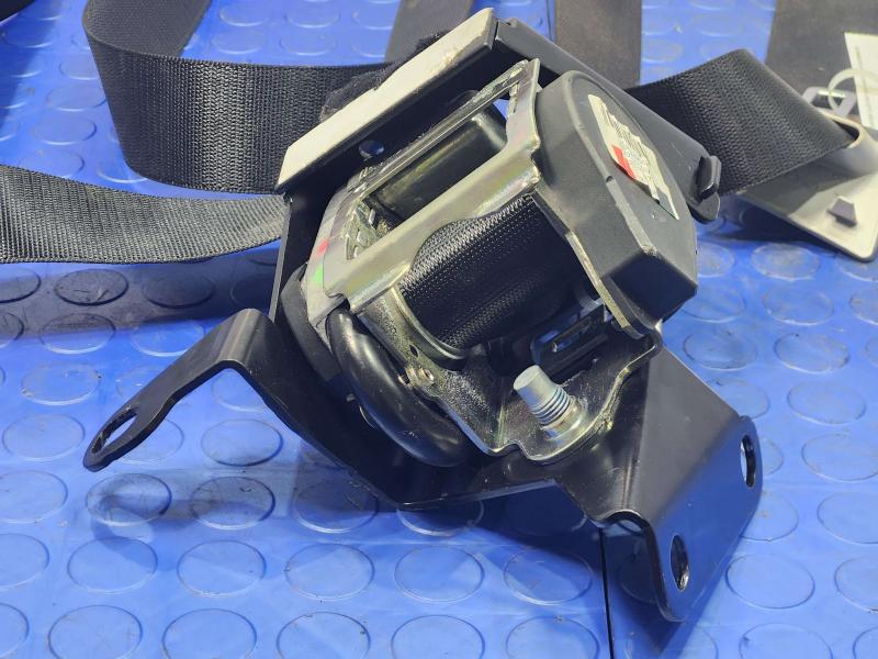2006 Mercedes CLS-Class Rear Seat Belt