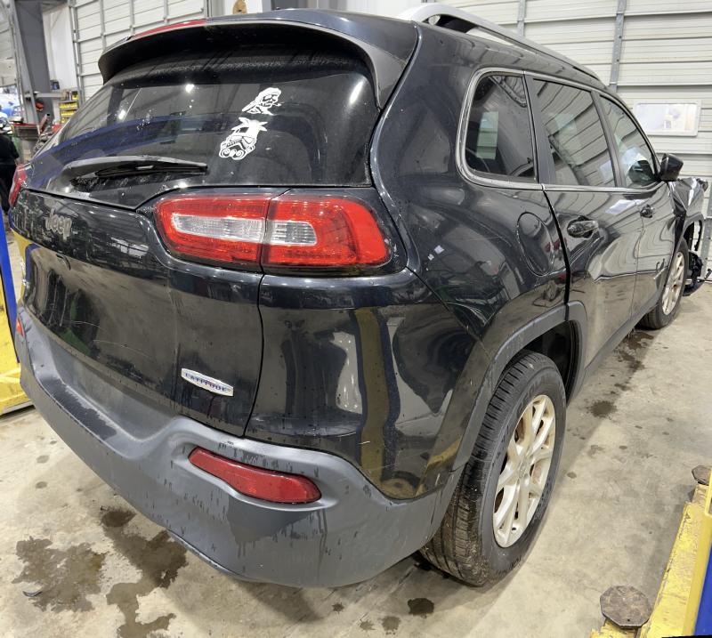 2016 Jeep Cherokee Quarter Panel