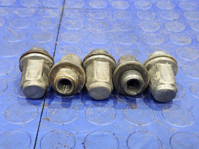 2011 Toyota Corolla Lug Nuts