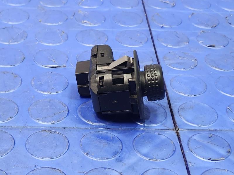 2011 Ford F-150 Door Switch Front