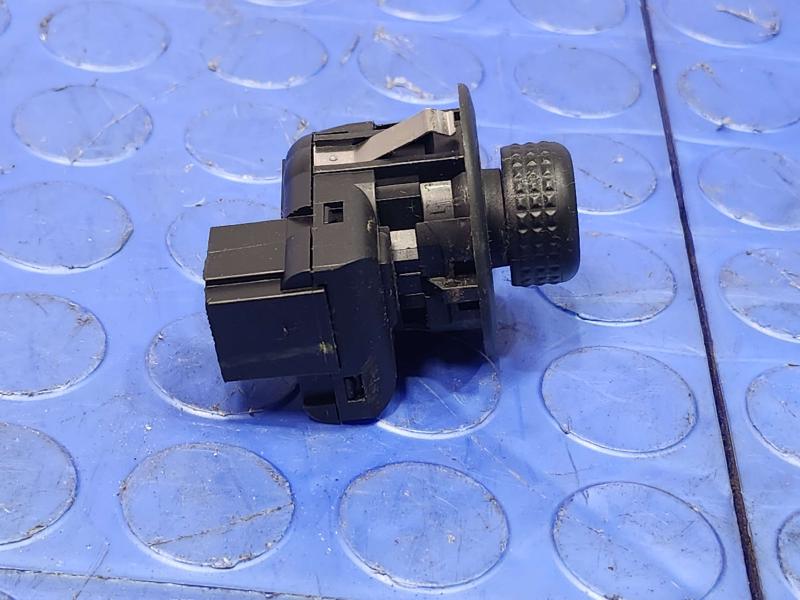 2011 Ford F-150 Door Switch Front
