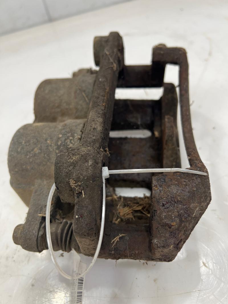 2004 Dodge Dakota Caliper