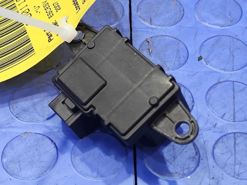 2007-2014 Cadillac Escalade Rear Object Alarm Indicator Module OEM 21997869