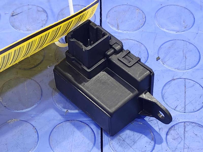 2007-2014 Cadillac Escalade Rear Object Alarm Indicator Module OEM 21997869