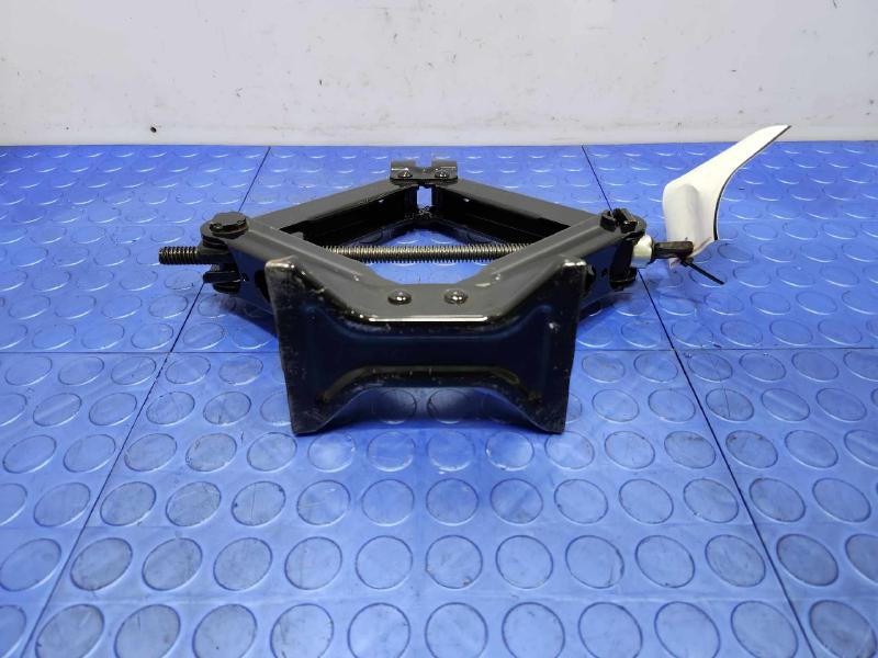 2015 Subaru Legacy Jack Assembly