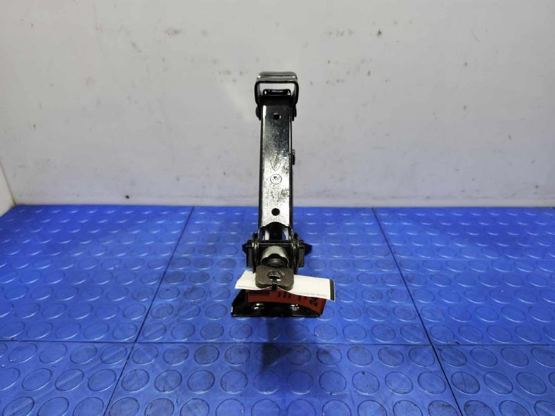 2015 Subaru Legacy Jack Assembly