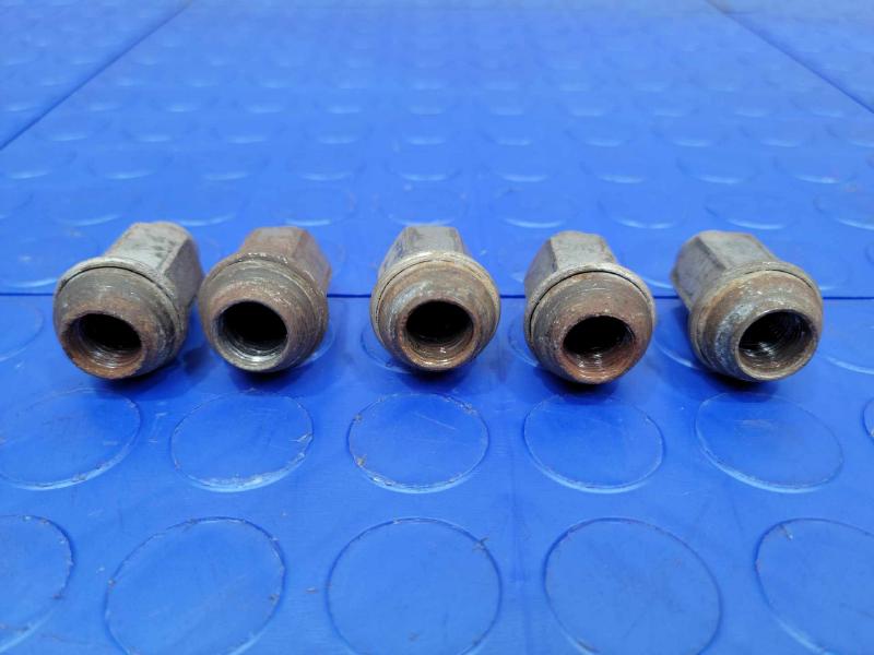 1996 Mazda B2300 Lug Nuts