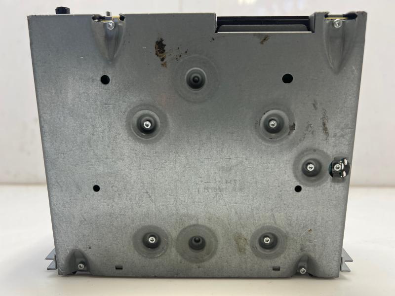 2010 2011 2012 BMW 740i 750i 760i F01 F02 AM FM CD Receiver OEM 65129257010