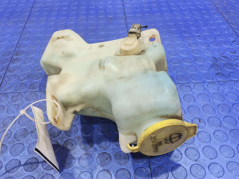 1997-1999 Dodge Dakota Windshield Washer Fluid Reservoir Assembly OEM 4886406AA