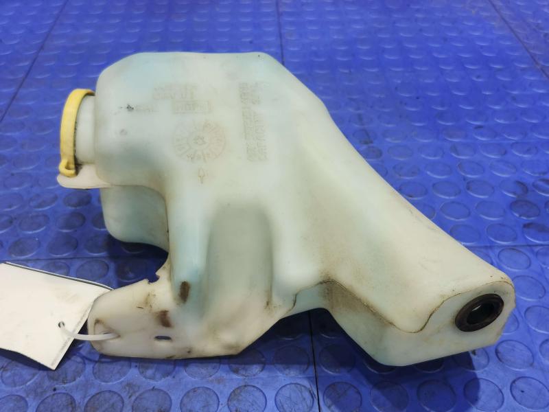 1997-1999 Dodge Dakota Windshield Washer Fluid Reservoir Assembly OEM 4886406AA