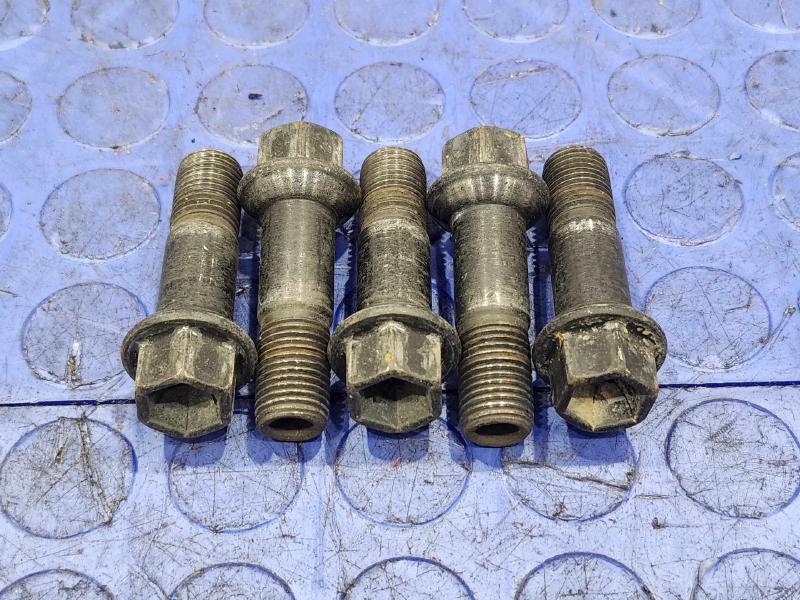 2012 Mercedes ML-Class Lug Nuts
