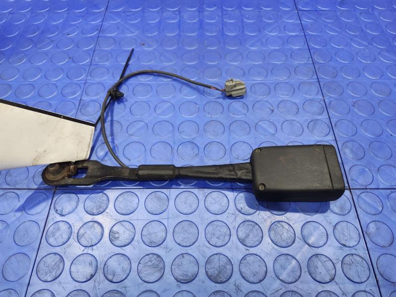 2017 Chrysler 200 Front Seat Belt