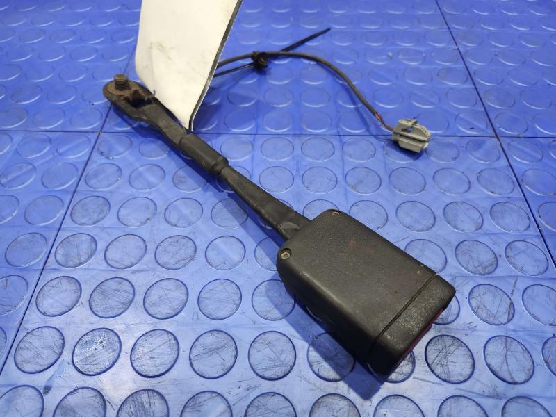 2017 Chrysler 200 Front Seat Belt