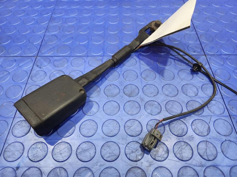 2017 Chrysler 200 Front Seat Belt