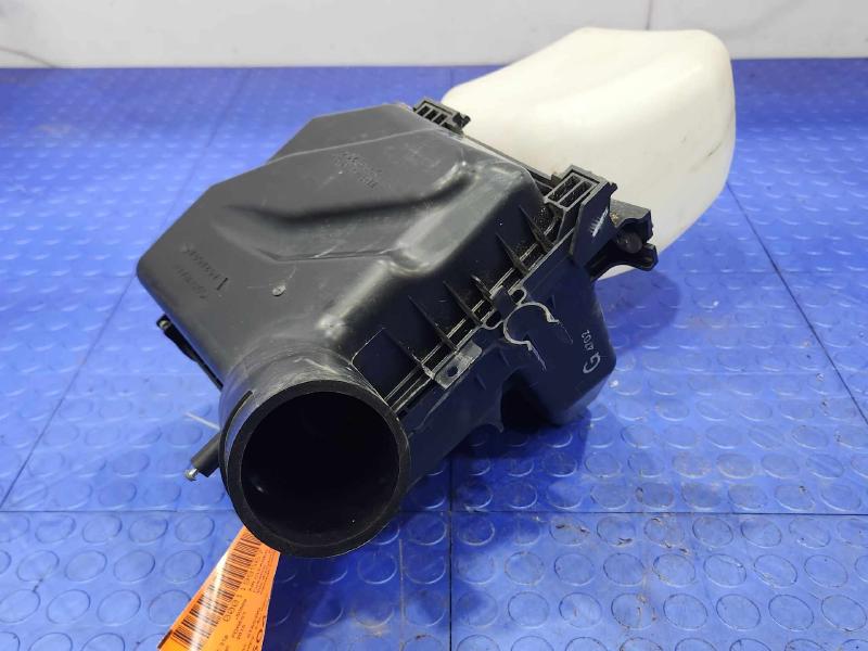 2014-2018 Subaru Forester 2.5L PZEV Engine Air Cleaner Box Assembly OEM 46052SG000 46051FG000