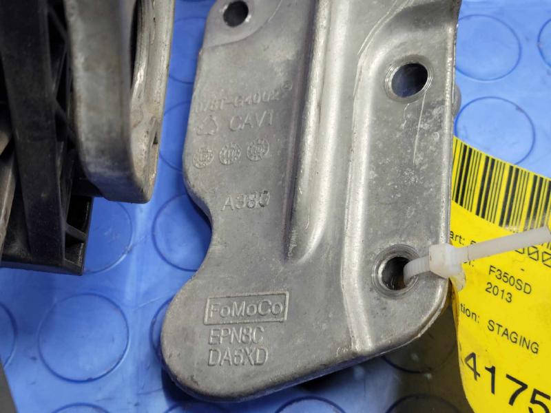 2013 Ford F-350 Super Duty Pedal Assembly