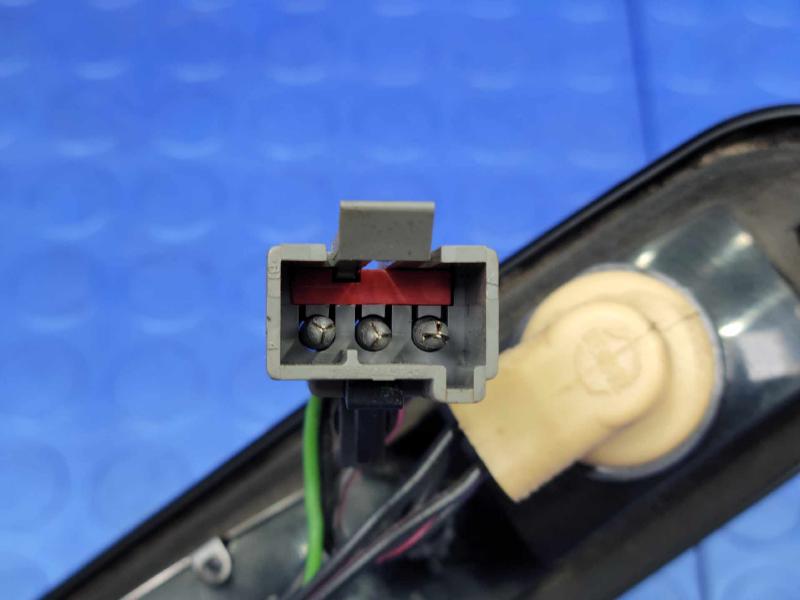 1996 Mazda B2300 3Rd Brake Light Avoidance Lamp