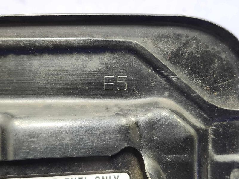 2010 Subaru Legacy Fuel Tank Door