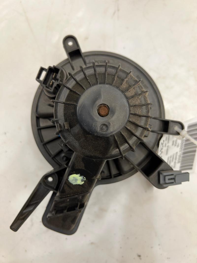 2009 Chevrolet Tahoe Blower Motor