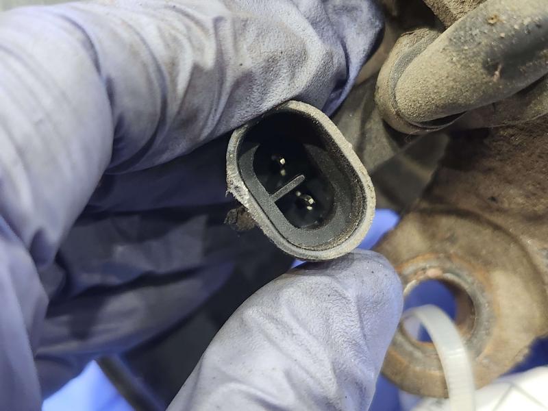2011 Kia Sorento Rear Knuckle/Stub Axle