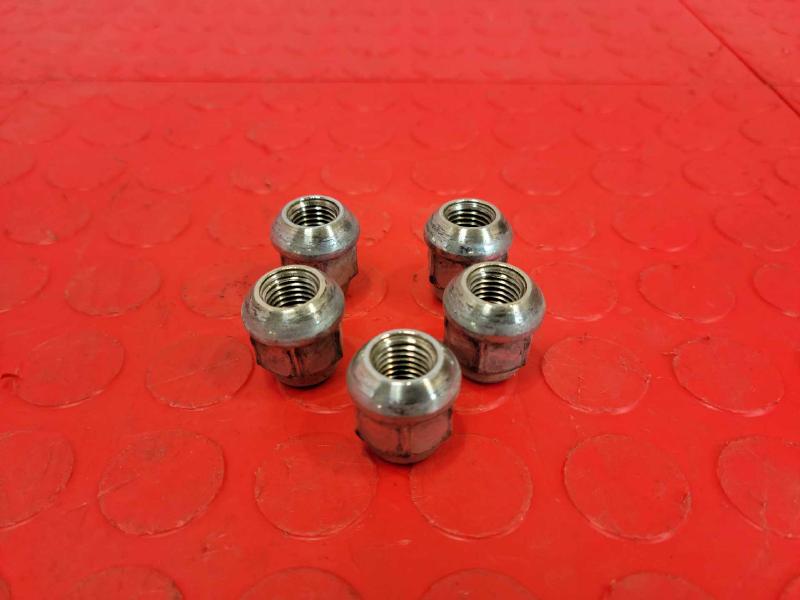 2016 Acura MDX Lug Nuts