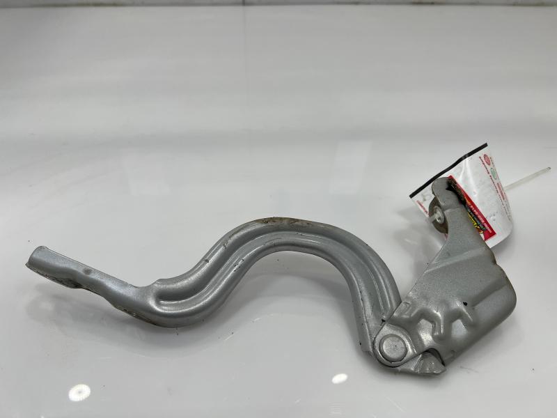 2017 - 2020 Hyundai Elantra Hood Hinge RH Passenger Side OEM 79120F2000