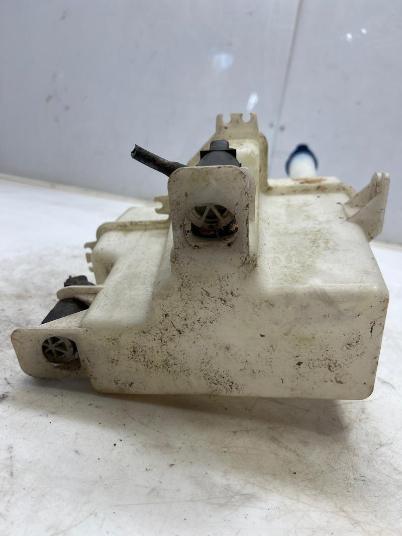 2010 Hyundai Tucson Washer Bottle