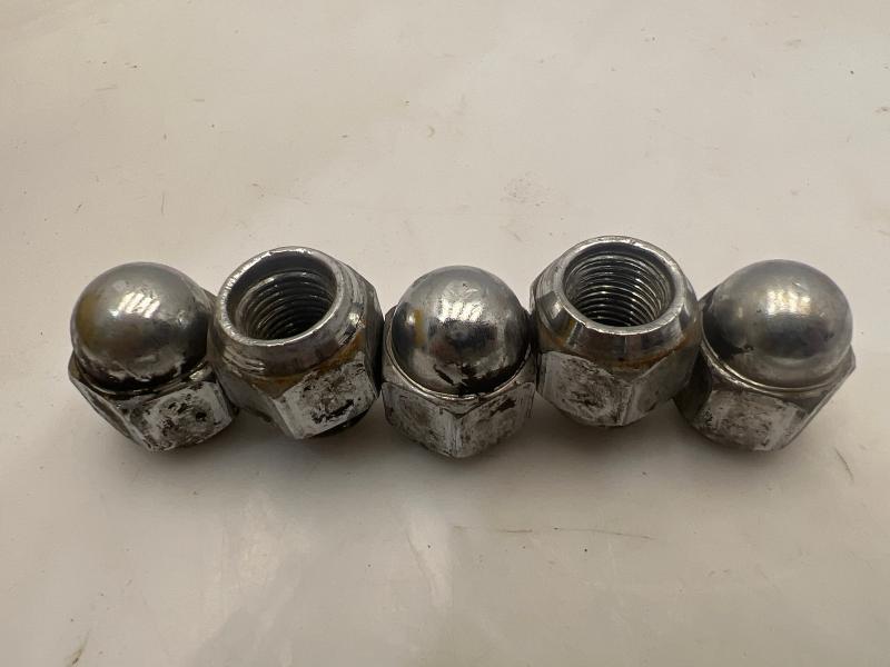 2016 Subaru Forester Lug Nuts