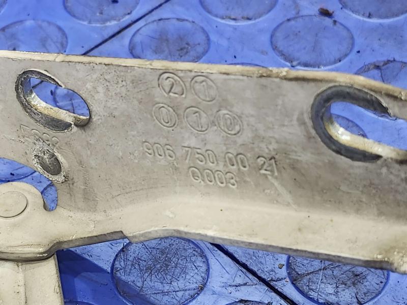2012 Mercedes Sprinter Hood Hinge