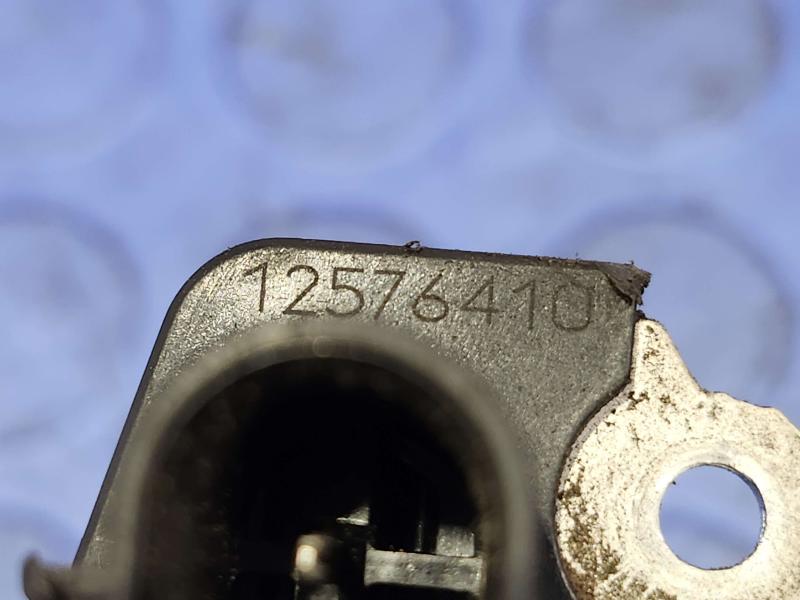 2007 Hummer H3 Air Flow Meter
