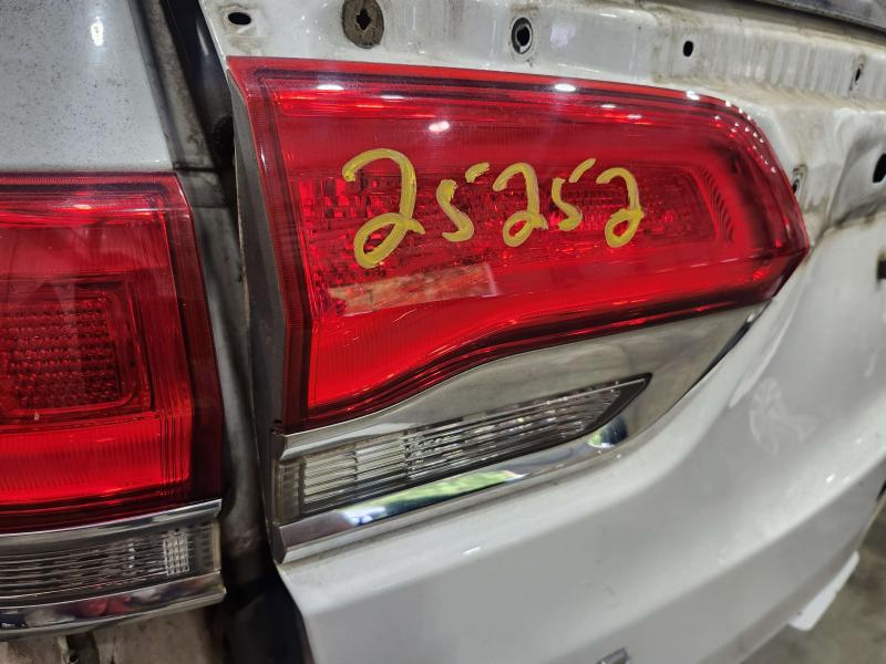 2015 Jeep Grand Cherokee Tail Light Assembly