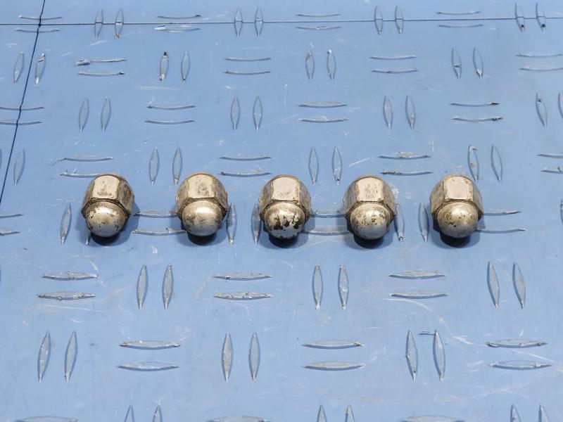 2013 Toyota Camry Lug Nuts