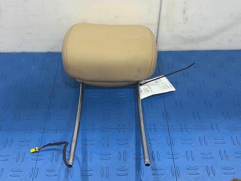 2010 Mercedes ML-Class Headrest
