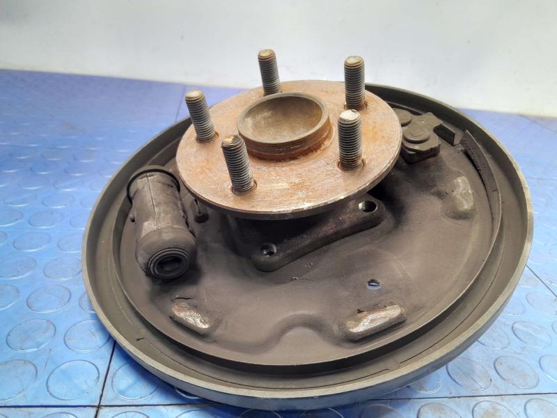 2014 Toyota Corolla Hub